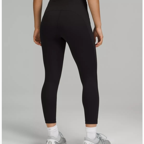 BNWT Lululemon Swift Speed Highrise cropped leggings, size 2 - Picture 6 of 8